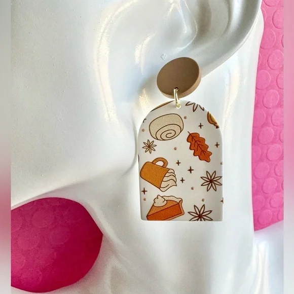 New Fall Thanksgiving Pumpkin Pie, Spice Latte, Cinnamon Roll, Leaf Earrings - Picture 4 of 5
